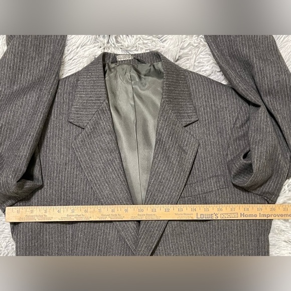 Vintage JOHN PEEL Ltd. 3 Piece Wool Suit Grey with White Pin Striped. - Picture 14 of 17